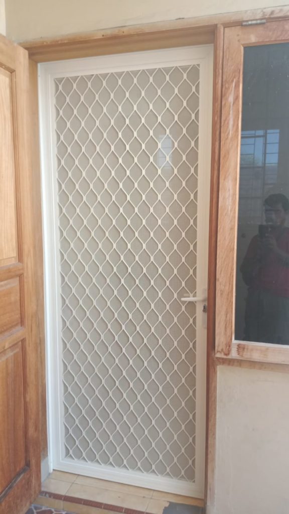 pintu kasa nyamuk sidoarjo